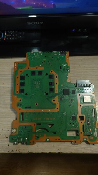 PS4 Pro complet functional - Fara carcasa